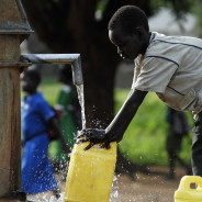 Acqua “privata” in Africa: la lotta della Nigeria contro la Banca Mondiale