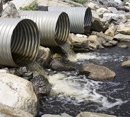 Unep: la salute di centinaia di milioni di persone a rischio per il crescente inquinamento dell’acqua