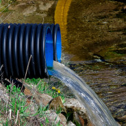 Commissione Ue chiede per l’Italia multa da 62,7 milioni di euro: “Acque reflue urbane siano trattate in  modo adeguato”